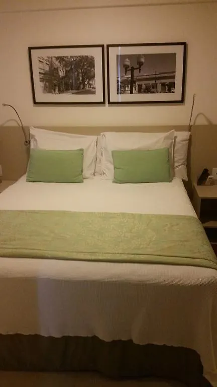 Flat Conselheiro Aguiar 1502 location